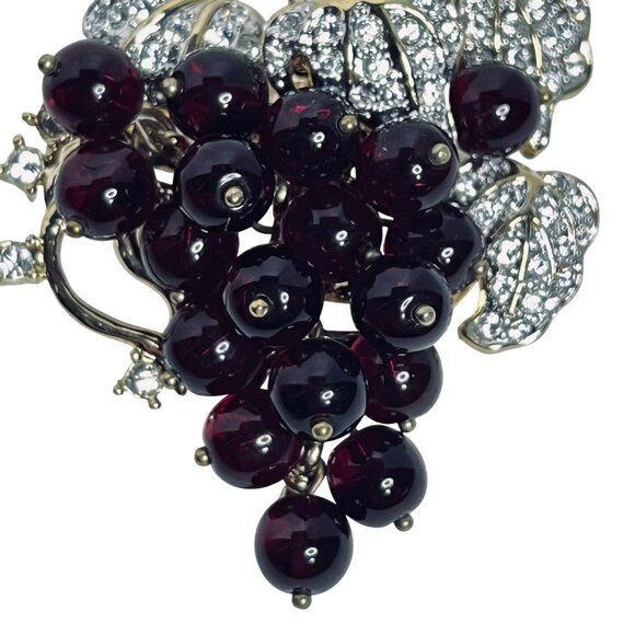 Nolan Miller Gold Tone Rhinestone And Grape Cluster Brooch (5964) - Picture 4 of 10